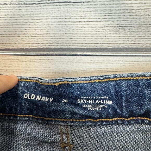 Old Navy Plus Size Higher High Rise Sky-Hi A-Line Jean Shorts Size 26W - Picture 4 of 7